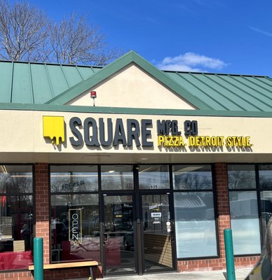 Square Mfg Co by null