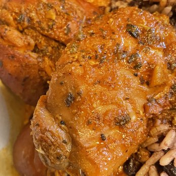 Mangú Delight - Pollo Guisado combo Plate - Caterers Near Me