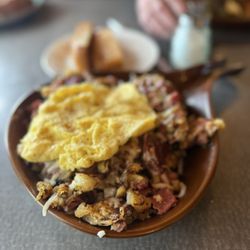 Jo Jo Macs - Cheesy Corned Beef Hash