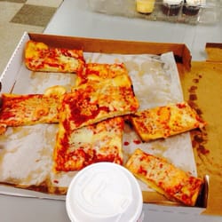 Ernie G's Pub and Eatery - The pizza