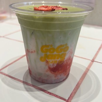 GoGoJang Cafe - Strawberry matcha - Desserts Near Me - New York, New York