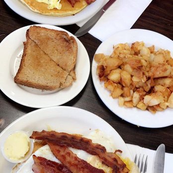 CJ's Coffee Shop - Coffee & Tea Near Me - Rockville Centre, New York