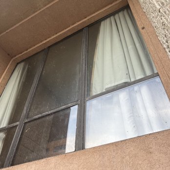 Will O The Wisp - Spattered windows - Hotels Near Me - Oakland, Maryland
