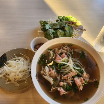 Pho So 1 - No 3. 14.95 pho with side slice onions - Vietnamese Near Me - Los Angeles, California