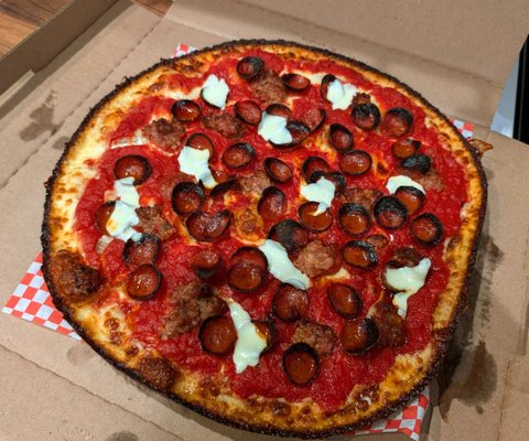 Milly's Pizza In The Pan by null