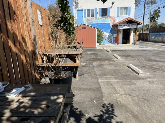 Firehouse Taverna by null