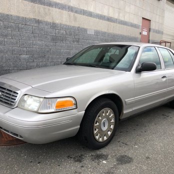 Jr Transporting - 2005 Ford Crown Victoria police interceptor with street appearance in stock - Used Car Dealers Near Me - Island Park, New York Jr Transporting - 2005 Ford Crown Victoria police interceptor with street appearance in stock - Used Car Dealers Near Me - Island Park, New York