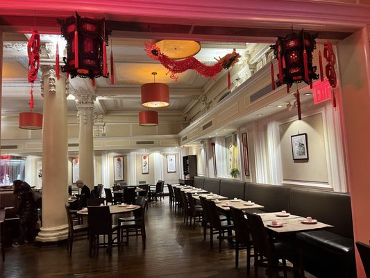 Han Dynasty Upper West Side by null