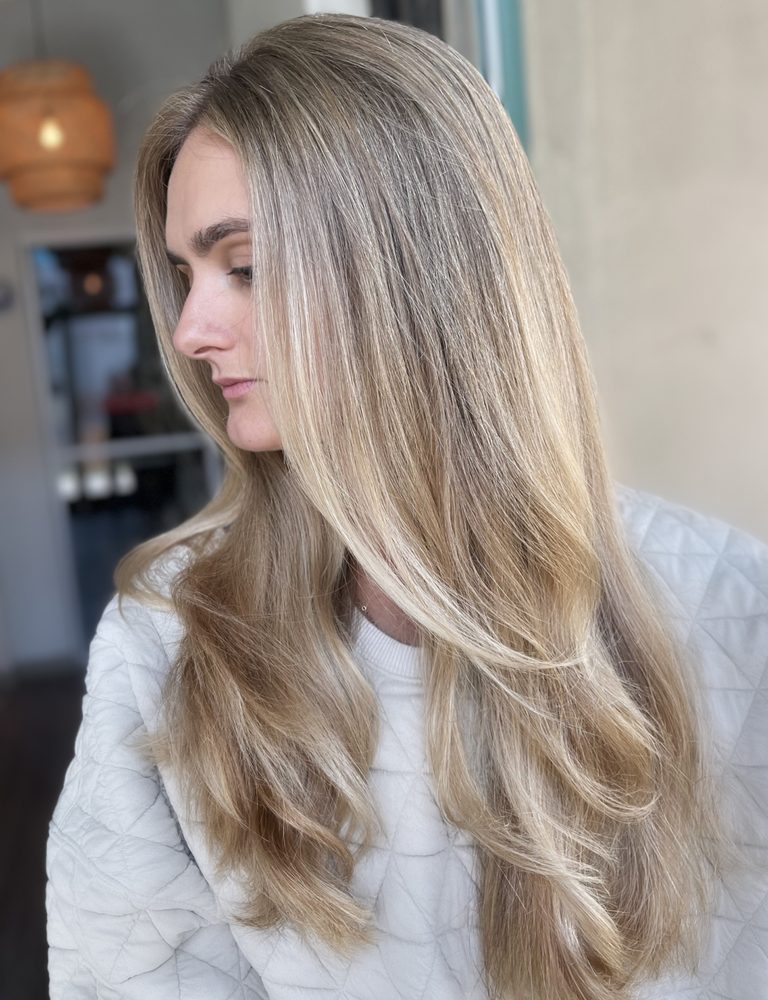 Hair by Veronica Logo