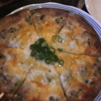 Izakaya Naru - Gyoza pizza - Izakaya Near Me - Honolulu, Hawaii