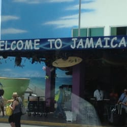 We Gotta Travel - Arriving at the airport in Montego Bay, Jamaica