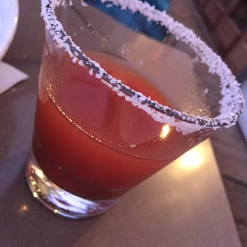 Bluewater Avalon - Shucker oyster shooter - Seafood Near Me - Avalon, California