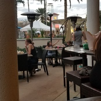 Burt & Max's - Outdoor dining area - Bars Near Me - Delray Beach, Florida
