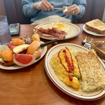 Le Roy's Restaurant - Breakfast - Diners Near Me - Monrovia, California Le Roy's Restaurant - Breakfast - Diners Near Me - Monrovia, California