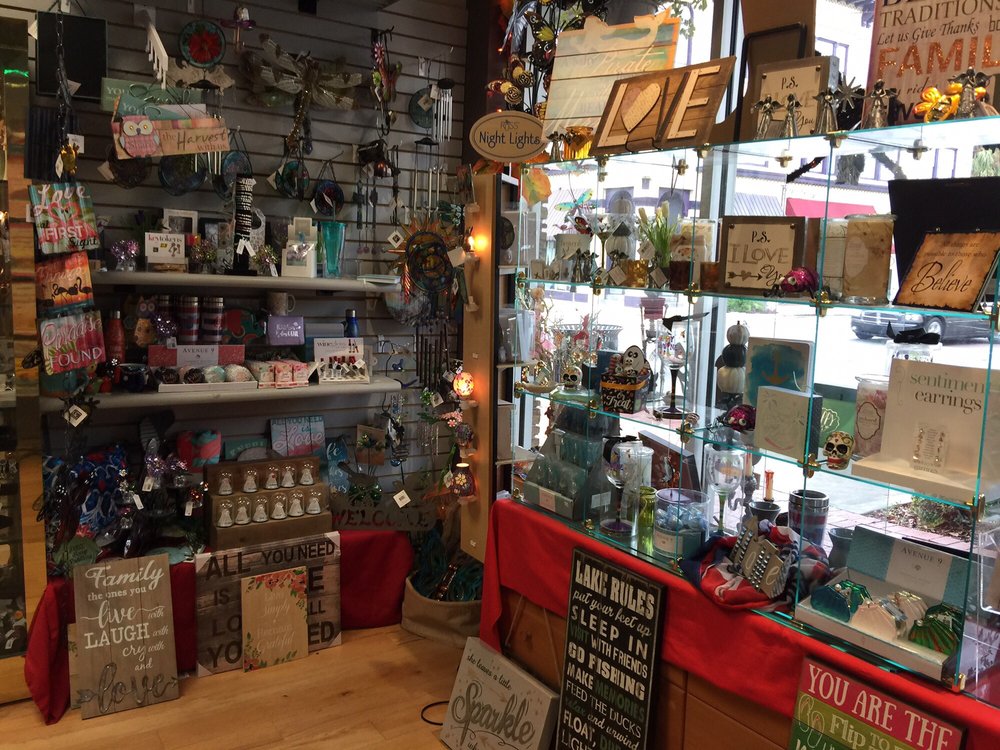 BAY PHARMACY Updated September 2024 13 Reviews 2 E Magnolia Ave