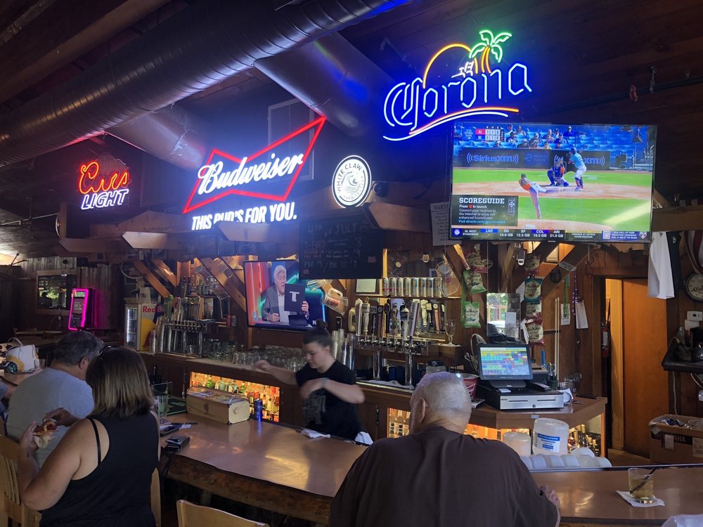 THE PINES BAR Updated October 2024 40 Photos & 42 Reviews 54432