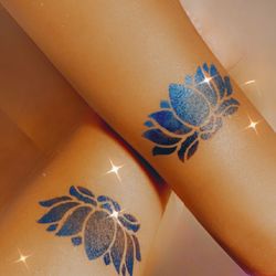 Free Spirit 520 Airbrush Tattoo and Face Paint - Airbrushed lotus flowers on Mother / Daughter duo.