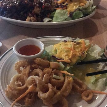 Vongs - Calamari Appetizer & Vong's Duck in Tamarind Sauce - Thai Near Me - Pittsfield, Massachusetts