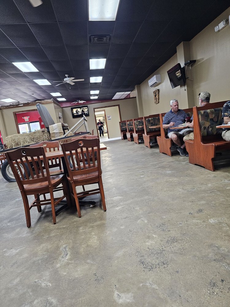 BANDERAS STEAKHOUSE Updated October 2024 31 Reviews 200 W 10th St