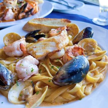 Humboldt Bay Bistro - Seared Halibut Cajun Fettuccine - New American Near Me - Eureka, California