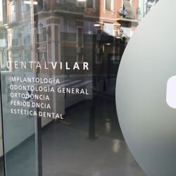 Clínica Dental Vilar - Puerta