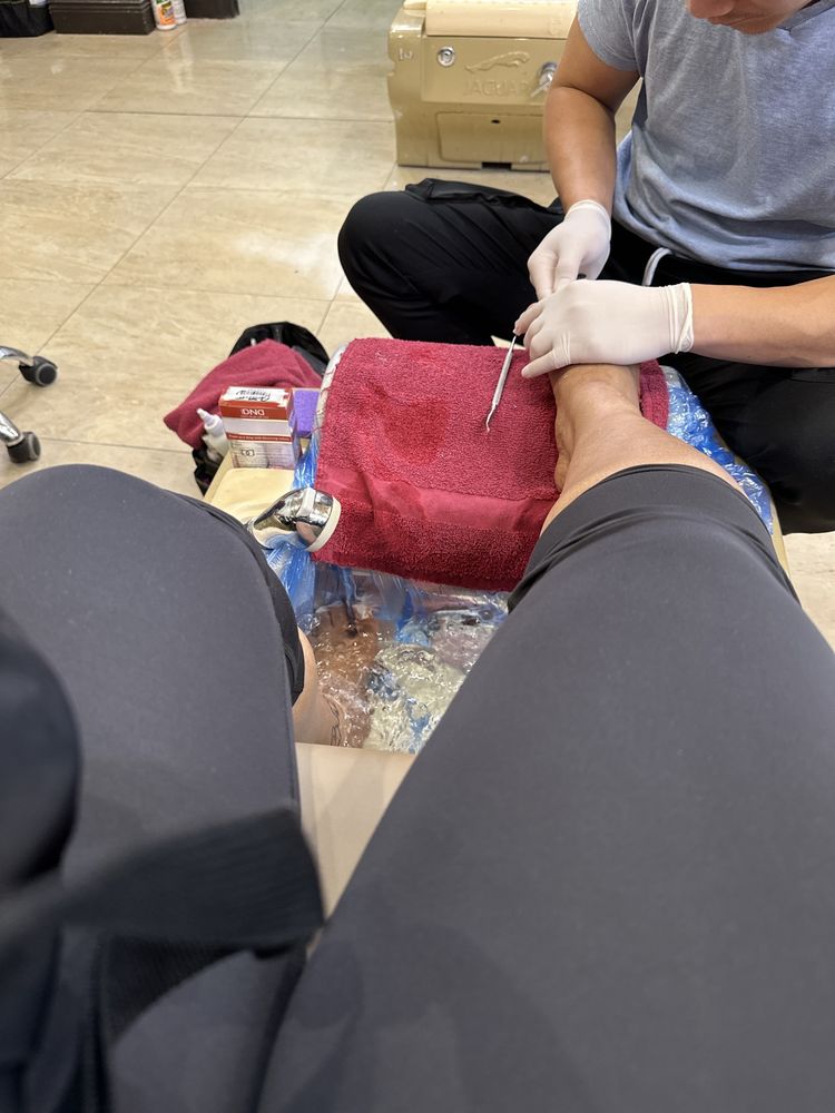Paradise Nails & Spa Image