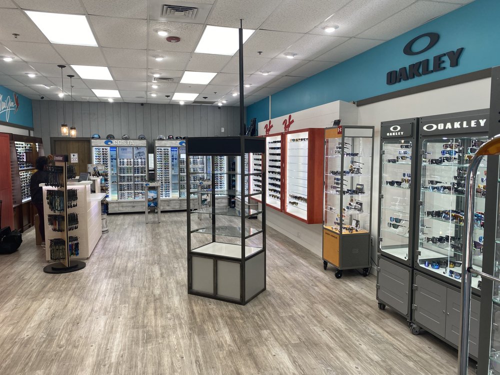 SUNGLASS WORLD SAVANNAH TANGER OUTLETS 200 Tanger Outlet Blvd