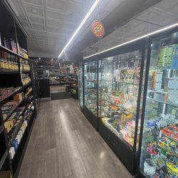 420 Smoke Shop - Very clean and modern display cases