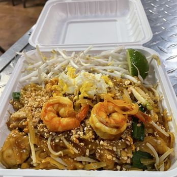 Bobby Thai - You will never find better in your life than at Bobby Thai.  I guarantee it! - Thai Near Me - El Monte, California