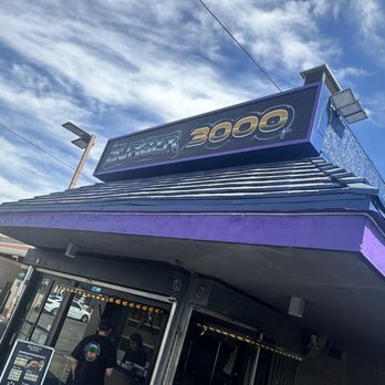 Burger 3000 - Exterior - Burgers Near Me - Chatsworth, California