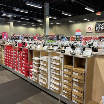 DSW Designer Shoe Warehouse - 11/4/25 Wedding shoe shopping - Shoe Stores Near Me - Fairfax, Virginia DSW Designer Shoe Warehouse - 11/4/25 Wedding shoe shopping - Shoe Stores Near Me - Fairfax, Virginia