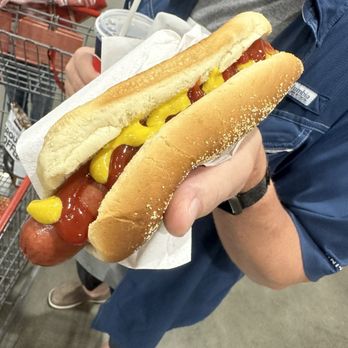 Costco - $1.50 for a pounder dog and a beverage. - Wholesale Stores Near Me - Harrisburg, Pennsylvania