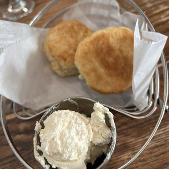 Poogan's Porch - Biscuits in the South! Classic! - Southern Near Me - Charleston, South Carolina Poogan's Porch - Biscuits in the South! Classic! - Southern Near Me - Charleston, South Carolina