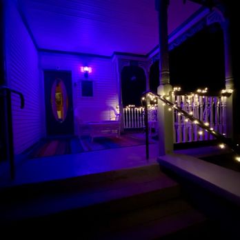 Mary’s Inn - Romantic / ambient night lighting - Breakfast & Brunch Near Me - Mount Shasta, California Mary’s Inn - Romantic / ambient night lighting - Breakfast & Brunch Near Me - Mount Shasta, California