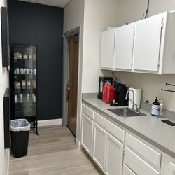 Wendy Stedeford Acupuncture - The way to the bathrooms!