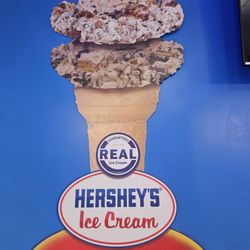 Swirlee’s Sweets & Frozen Treats