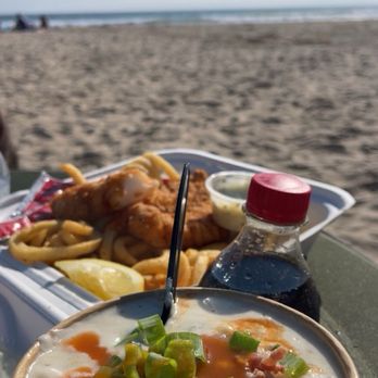 Splash Cafe - Clam chowder, fish and chips. - American Near Me - Pismo Beach, California