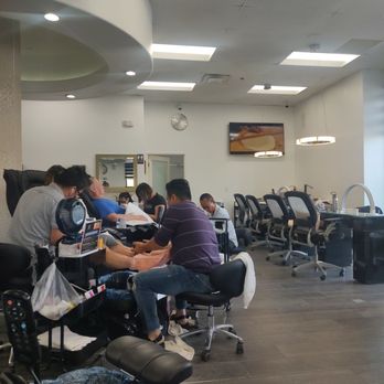 Amazing Nails & Spa - Tanning Near Me - Palm Desert, California