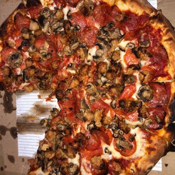 Big Bob's Best Pizza - XL Pepperoni, Sausage & Mushrooms - Pizza Near Me - Oceanside, California