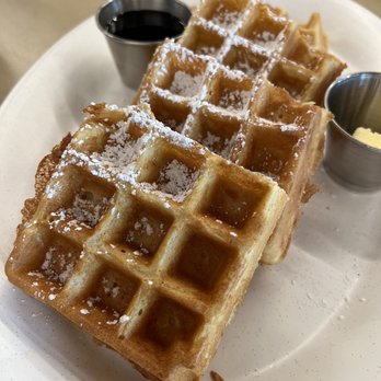 Beeliner Diner - Breakfast & Brunch Near Me - Alexandria, Virginia Beeliner Diner - Breakfast & Brunch Near Me - Alexandria, Virginia