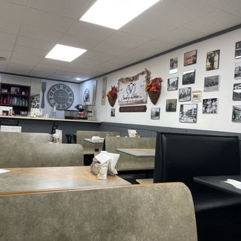 Grandma's Country Kitchen - Breakfast & Brunch Near Me - Westover, West Virginia