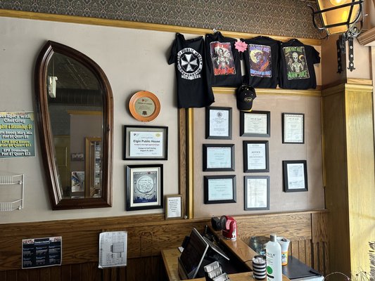 Elgin Public House by null