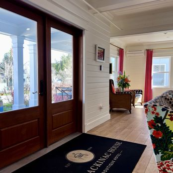 The Mackinac House - Front entrance - Hotels Near Me - Mackinac Island, Michigan