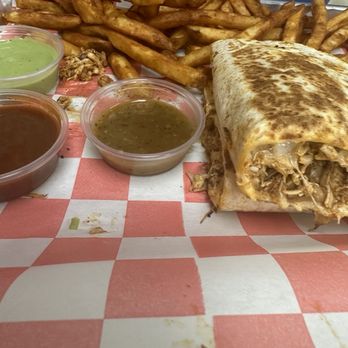 Laurita's Chicken - Chicken quesidilla - Desserts Near Me - Fredericksburg, Virginia