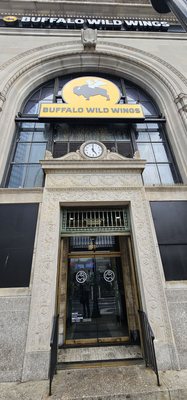 Buffalo Wild Wings by null