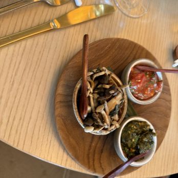 Khâluna - Says sauce please - Laotian Near Me - Minneapolis, Minnesota