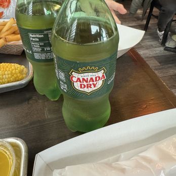 Yankee Lobster - Good ol Canada Dry - Seafood Markets Near Me - Boston, Massachusetts
