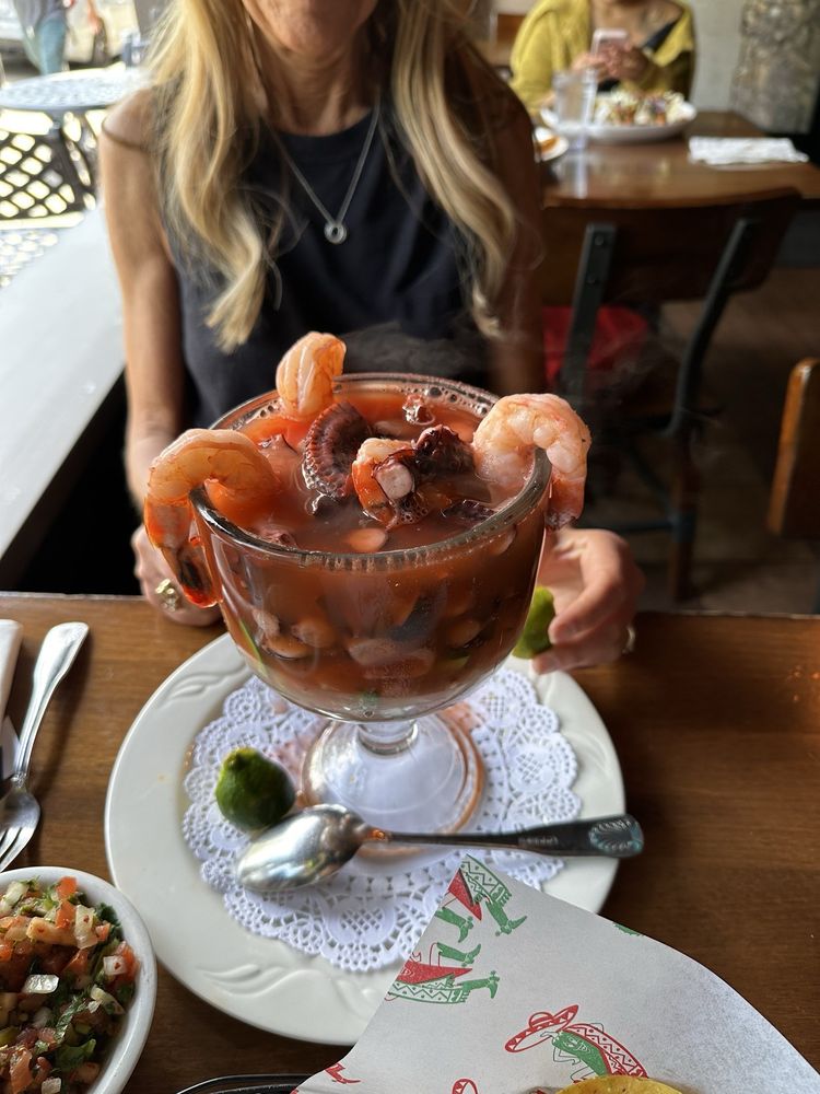Santa Fe Mexican Grill & Cantina - Lake Street