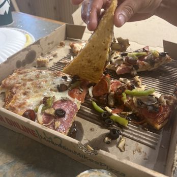 Mountain Mike's Pizza - Cold pizza - Pizza Near Me - Vallejo, California