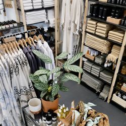 Sandstone Goods - Bath textiles + Skincare